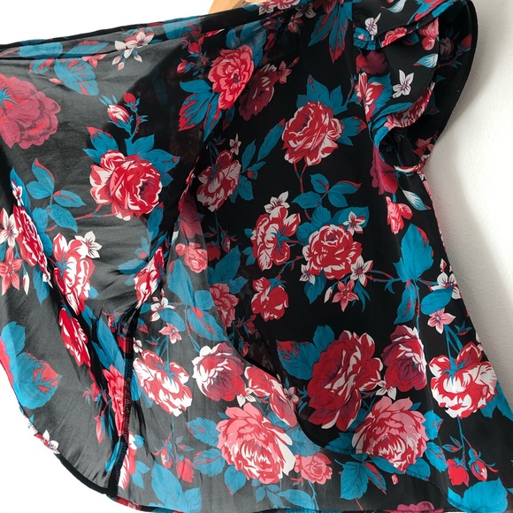 NWOT!! UO Tulip Style Floral Blouse Top - Picture 6 of 8